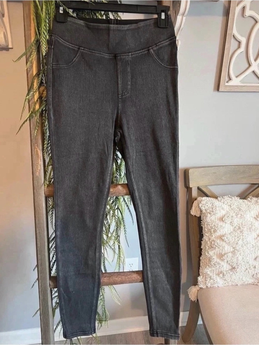 HALARA Charcoal High-Rise Jeggings